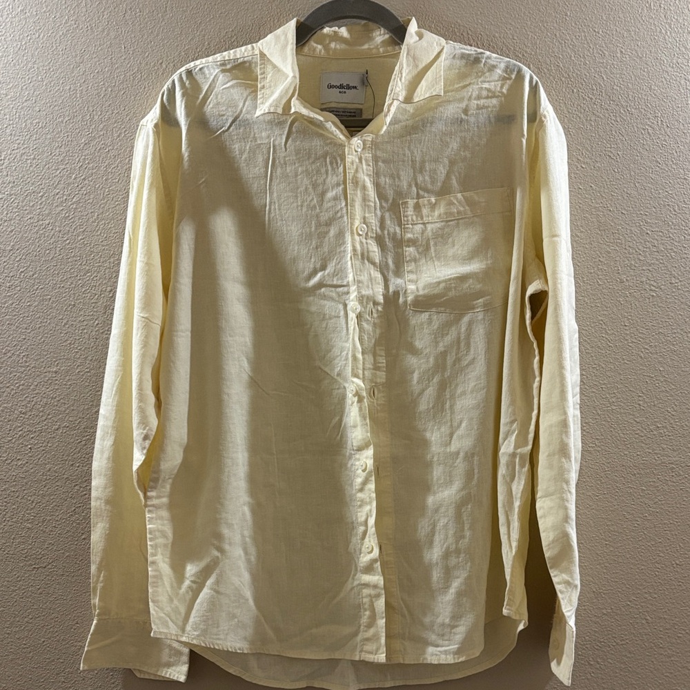 3/$13🌷 NEW. Linen Button Down - Picture 2 of 7